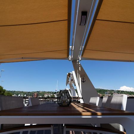 Floating House Marina Royal Villa ปอร์โตรอซ ภายนอก รูปภาพ