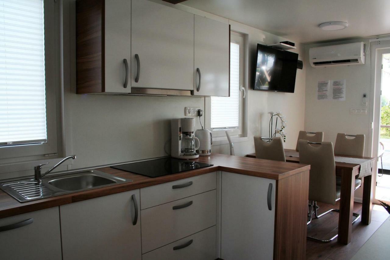 Floating House Marina Royal Villa ปอร์โตรอซ ภายนอก รูปภาพ