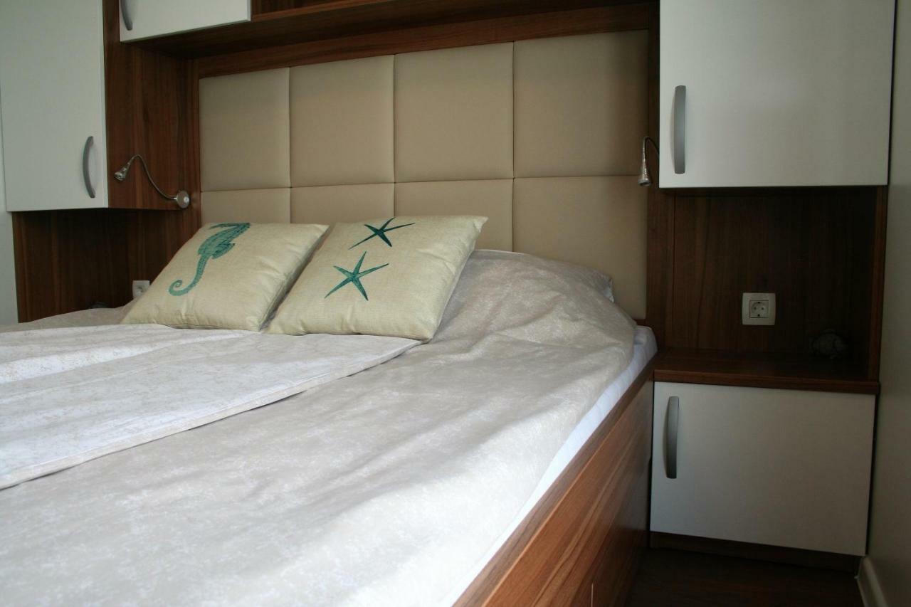 Floating House Marina Royal Villa ปอร์โตรอซ ภายนอก รูปภาพ